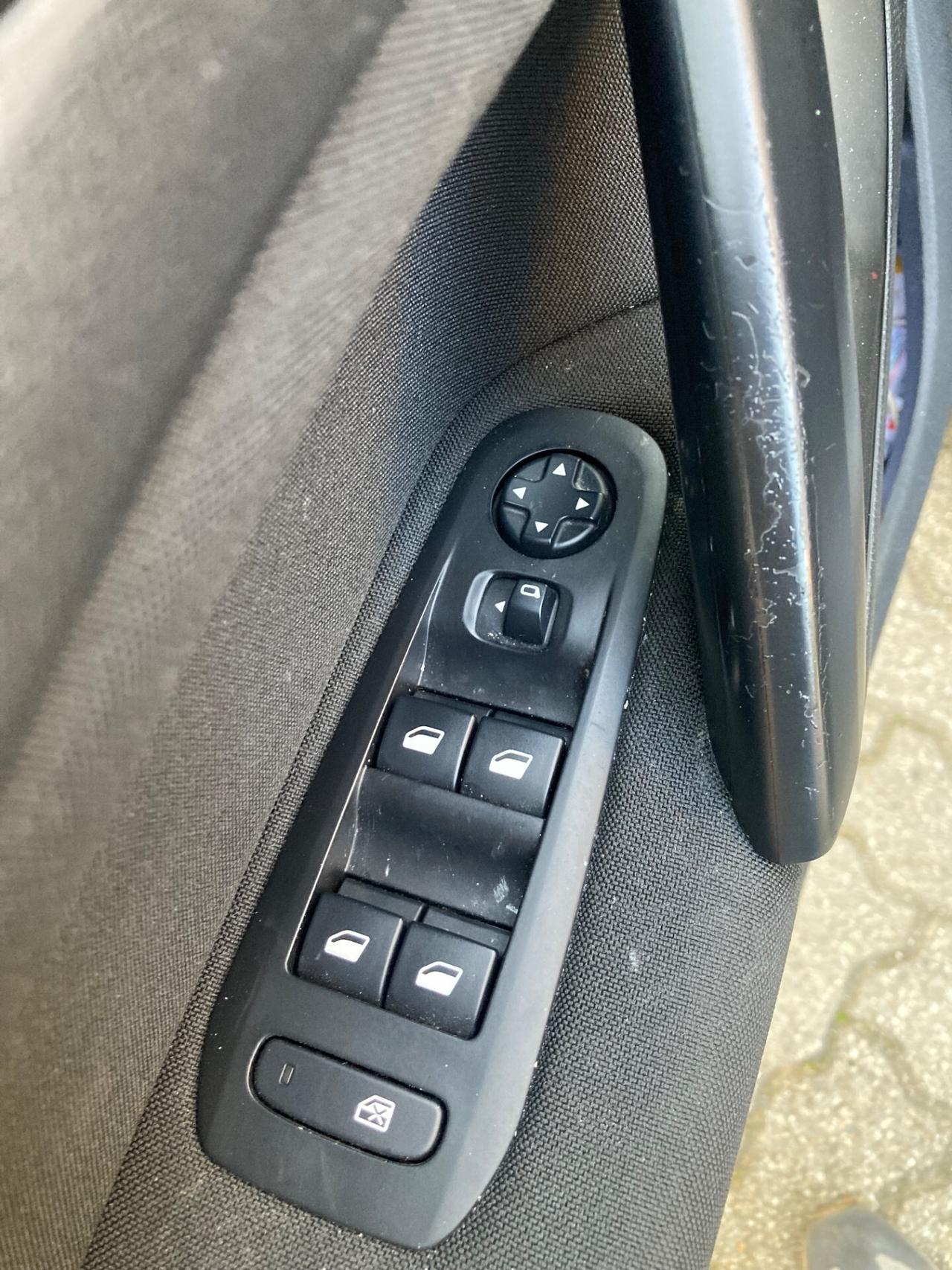 Peugeot 308 BlueHDi 120 S&S SW Business