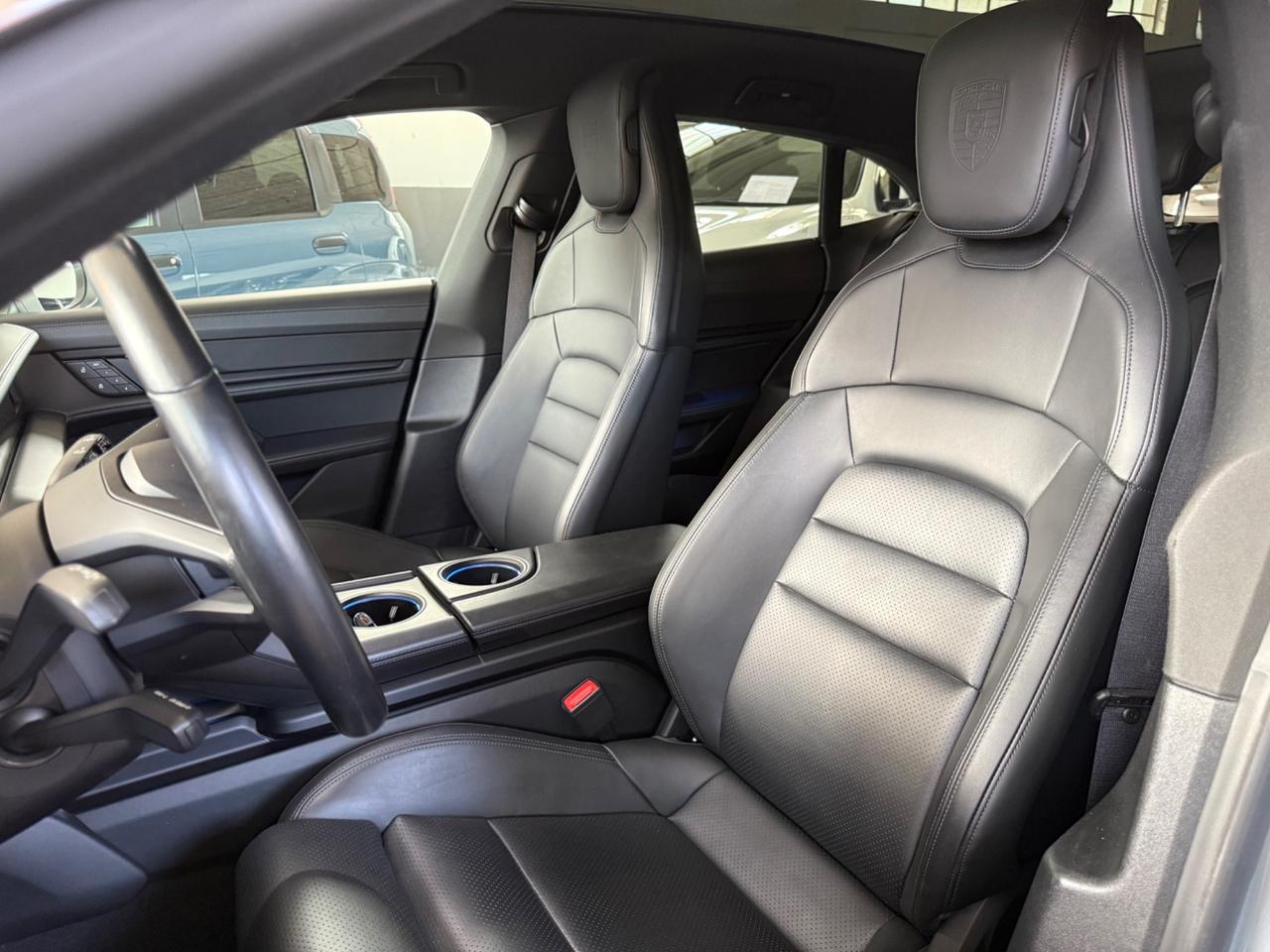 Porsche Taycan 4 Cross Turismo