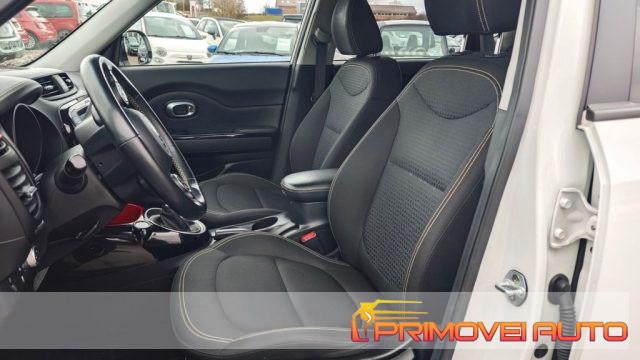 KIA Soul 1.6 GDi White e red