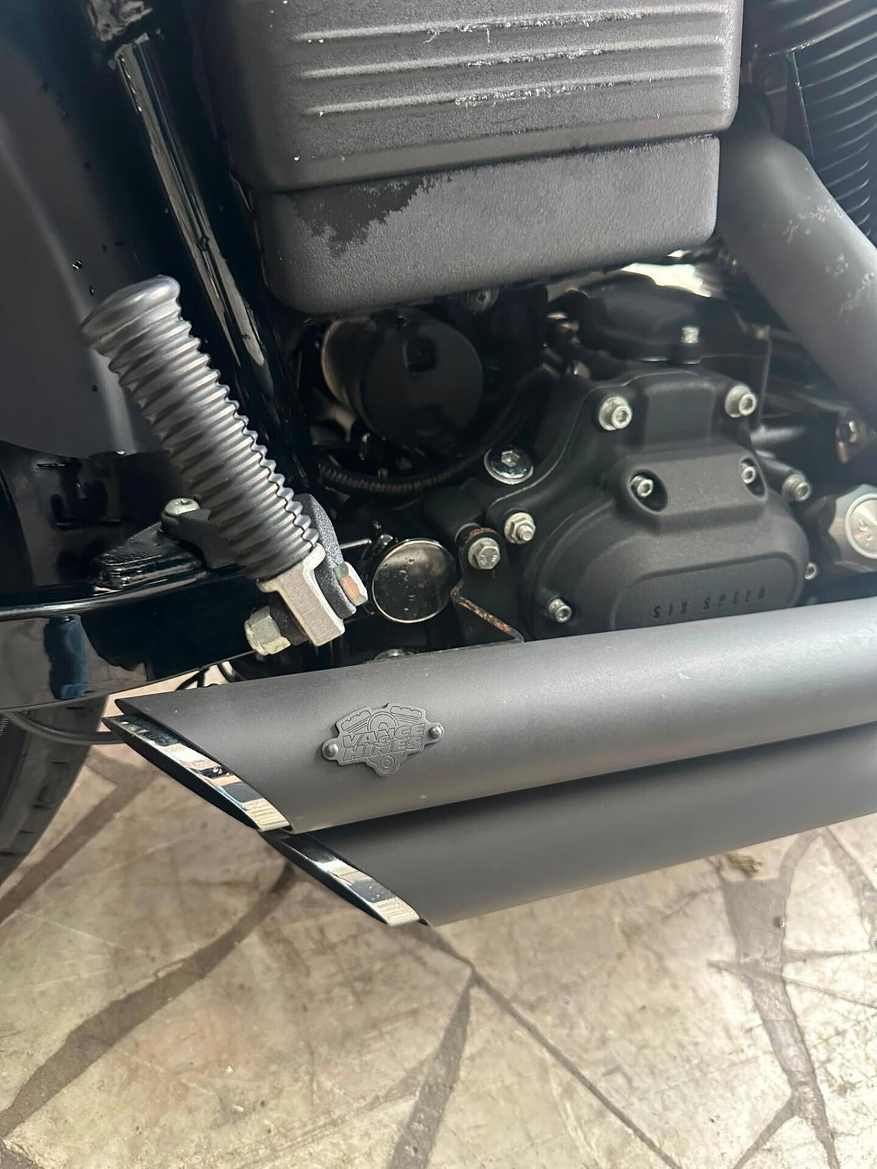 Harley-davidson FXDB Dyna Street Bob
