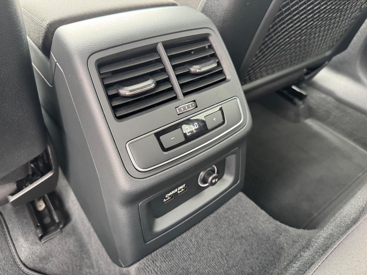 Audi A4 Avant 45 TFSI quattro S tronic S line edition