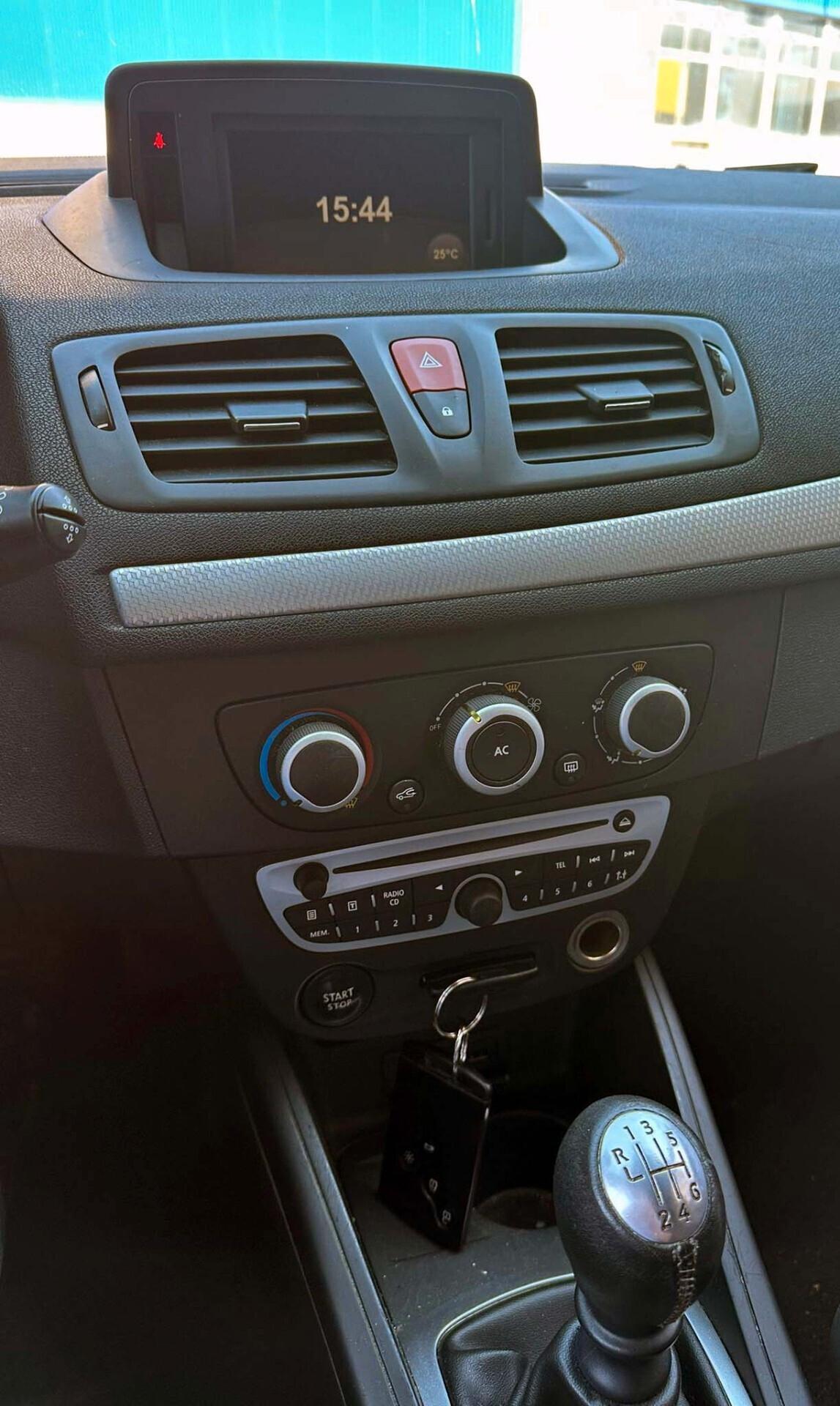 Renault Megane Mégane 1.5 dCi 110CV SporTour Attractive
