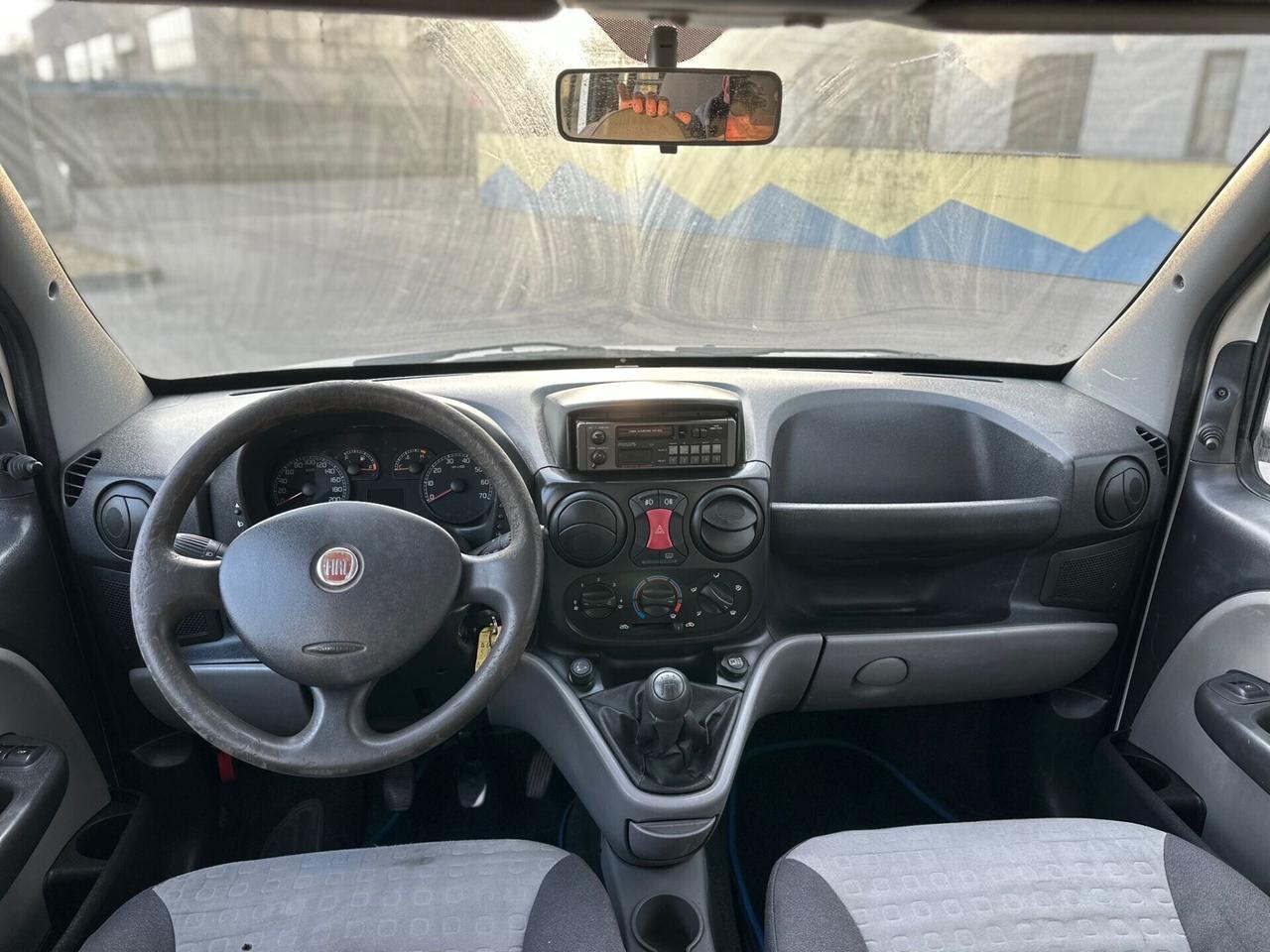 Fiat doblo 5 posti anno 2008 autocarro