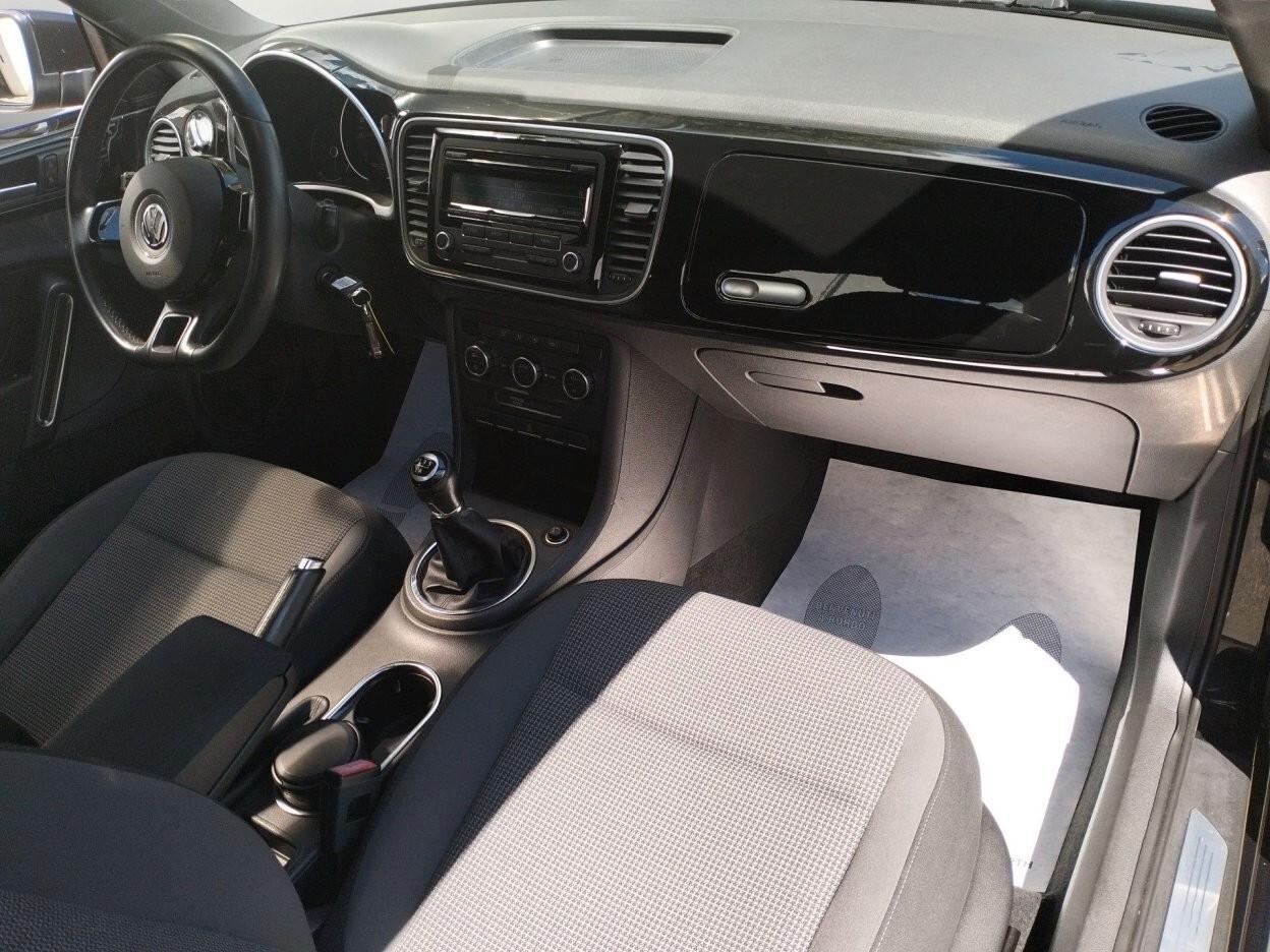 Volkswagen Maggiolino 2012 1.6 tdi Design 105cv
