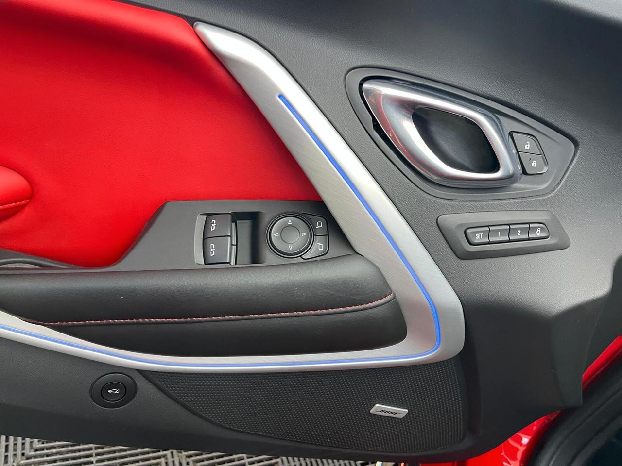 Chevrolet Camaro 6.2L V8