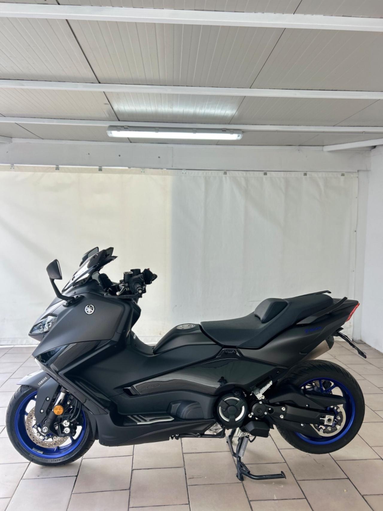 Yamaha T max 560 2024 0 sinistri Nuovo