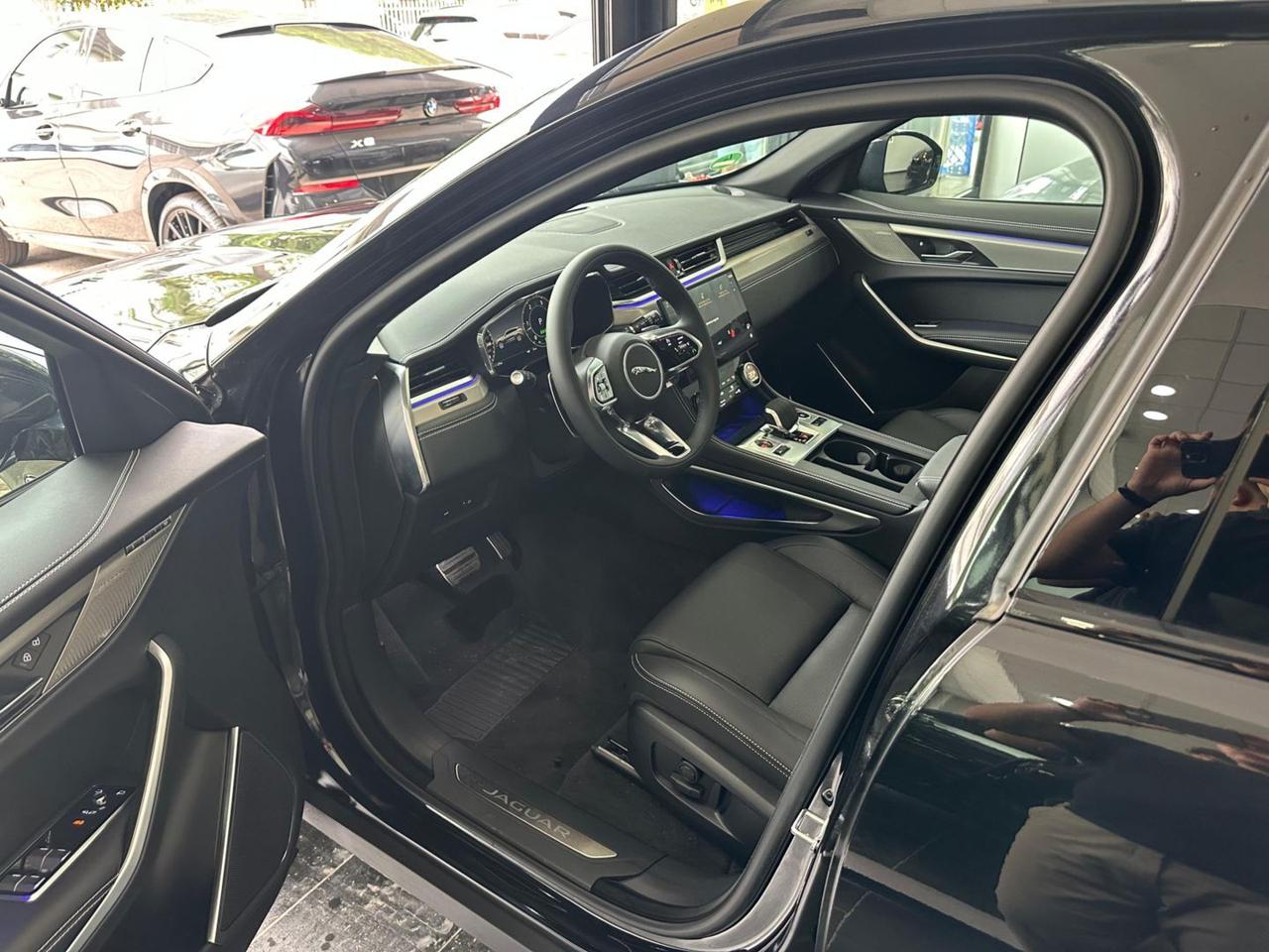 Jaguar F-Pace SE R-Dynamic AWD Navi Tetto C21 BlackPack RDynamic