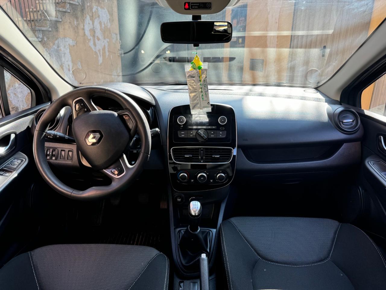 Renault Clio 1.2 75CV 5 porte Zen