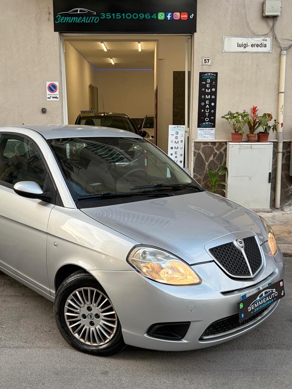 Lancia Ypsilon 1.2 Argento PARI AL NUOVO 84.000KM