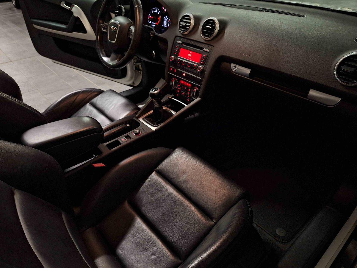 AUDI A3 Cabrio 1.6 TDI Ambition - XENO - PELLE NERA - UNICO-PROPR -