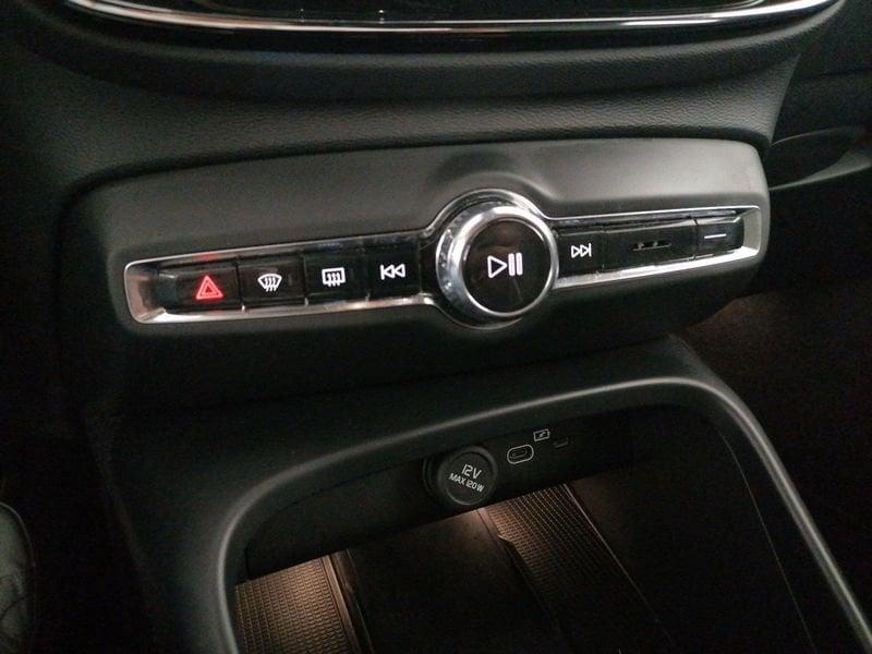 Volvo XC40 2.0 b3 Core auto