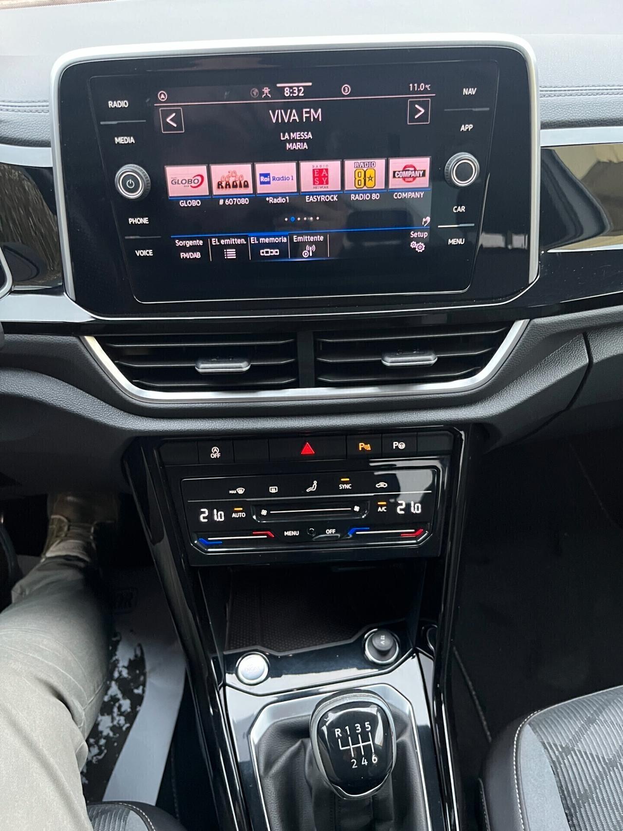 Volkswagen T-Roc 1.5 TSI ACT R-Line 10/2022 **KM 68198**