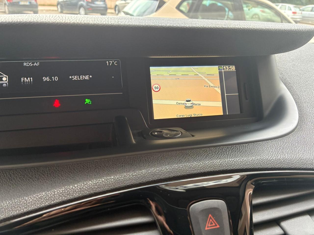 Renault Scenic XMod 1.5dCi110CV perfetta-14