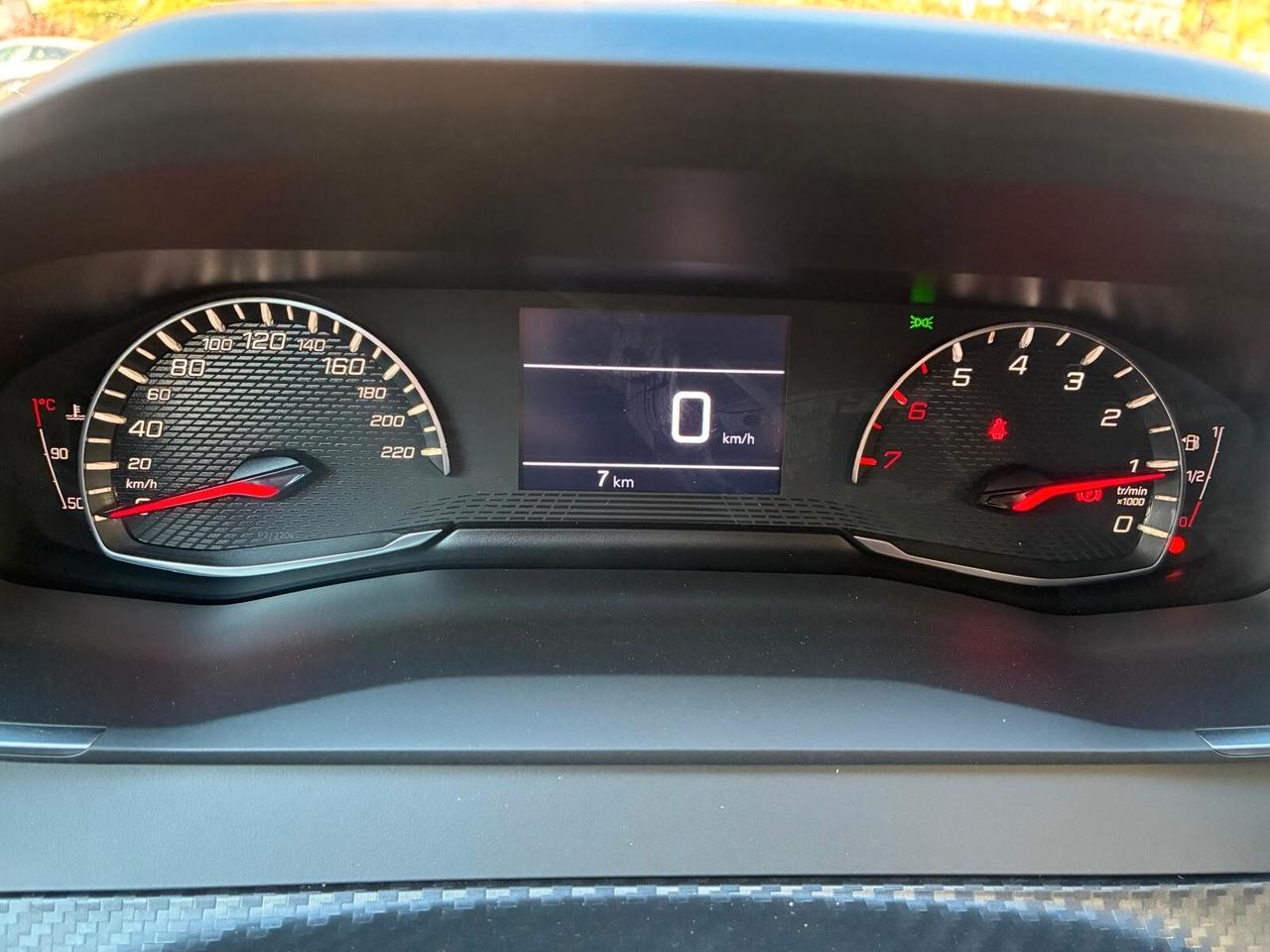Peugeot 208 PureTech 100cv STYLE