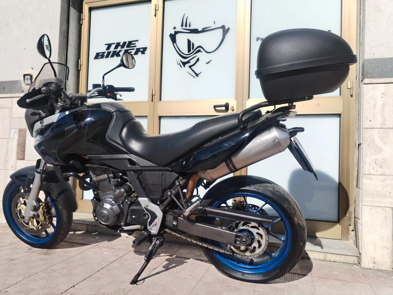 Aprilia Pegaso 650 35 kw akrapovic