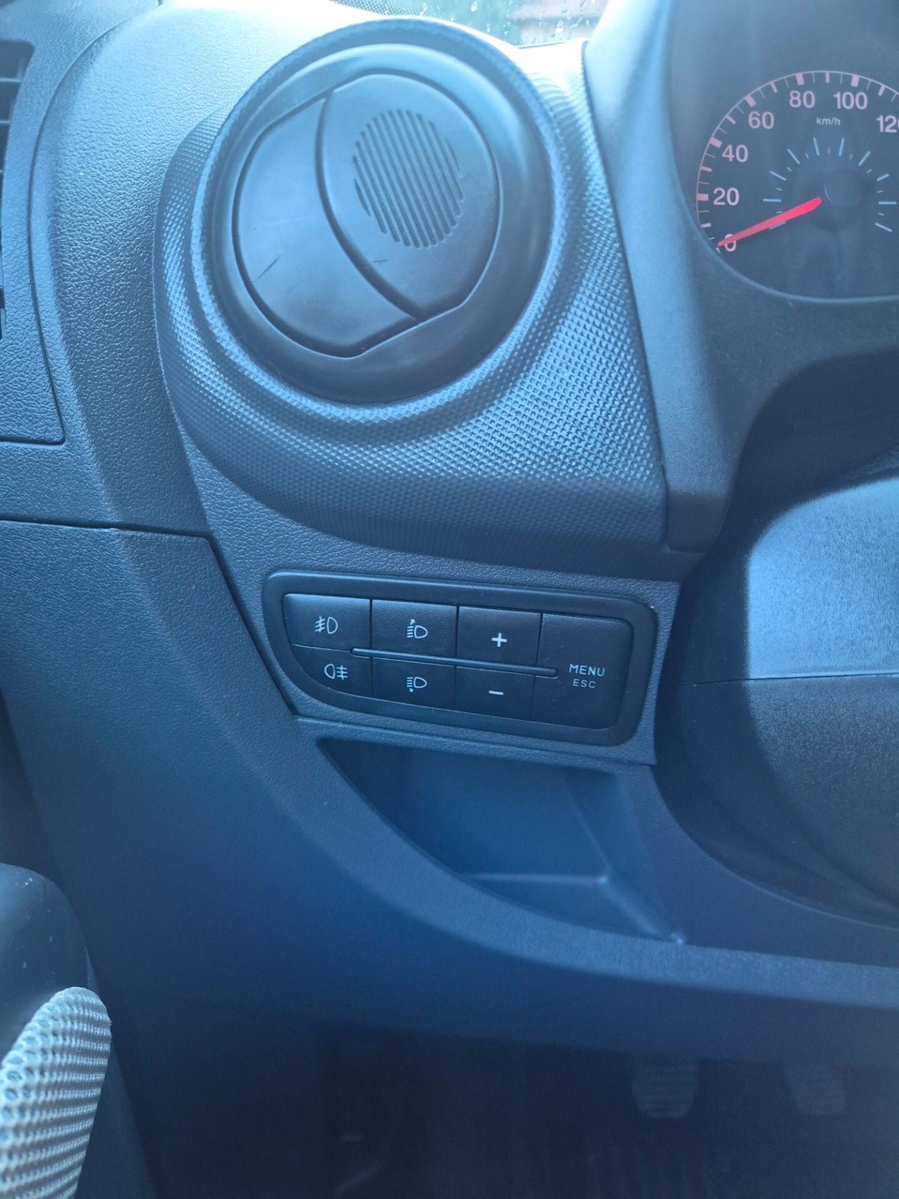 Fiat Qubo 1.3 MJT 75 CV Trekking