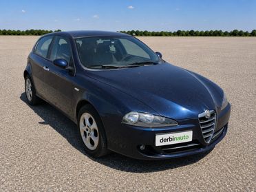 Alfa Romeo 147 1.9 JTD (120) 3 porte Distinctive