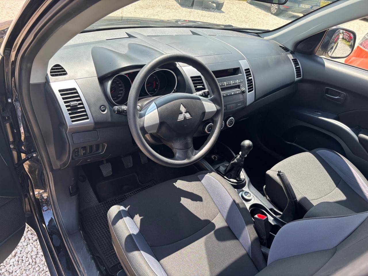 Mitsubishi Outlander 2.0 DI-D Intense DPF