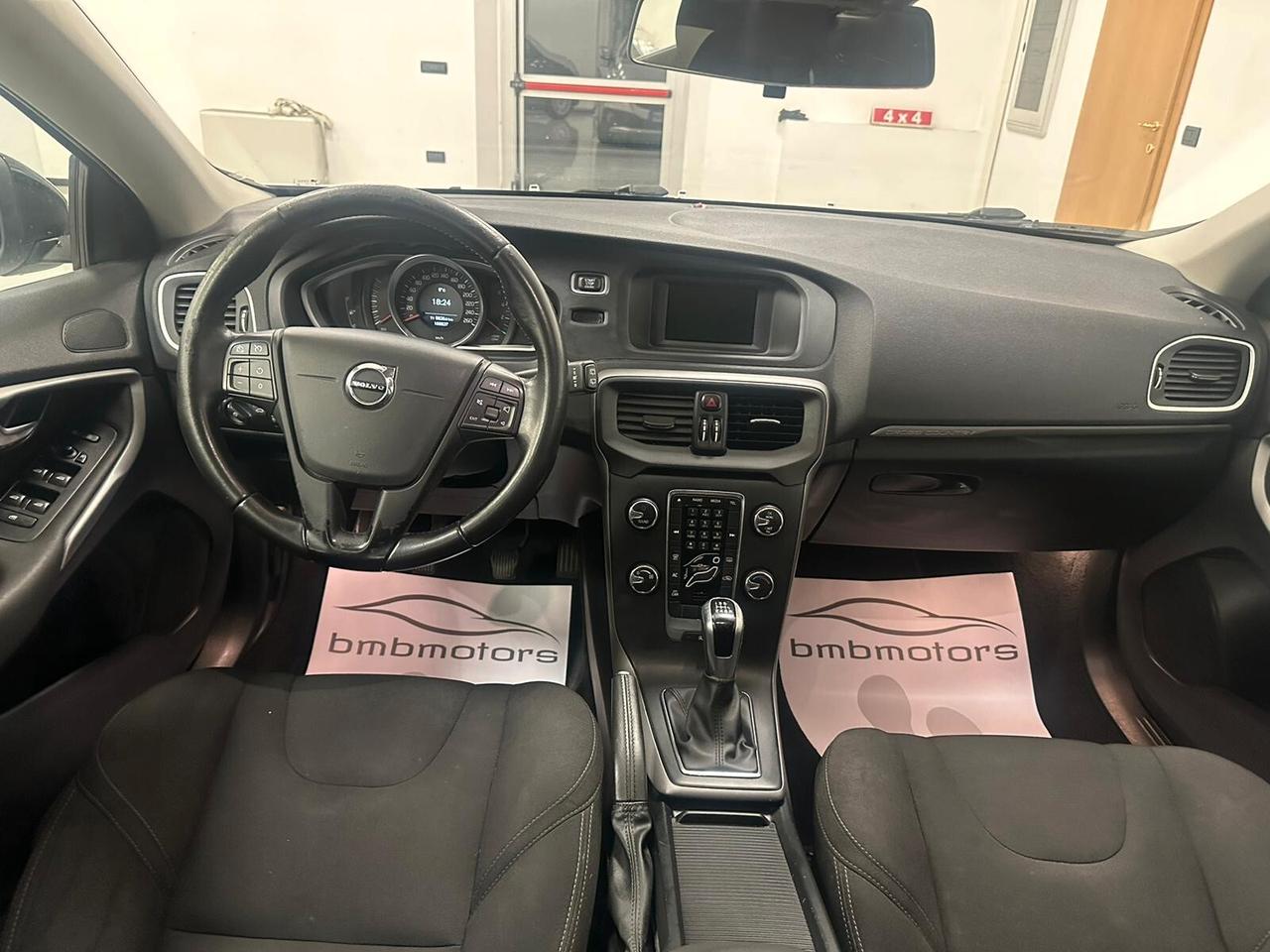 Volvo V40 Cross Country D2 Business Plus