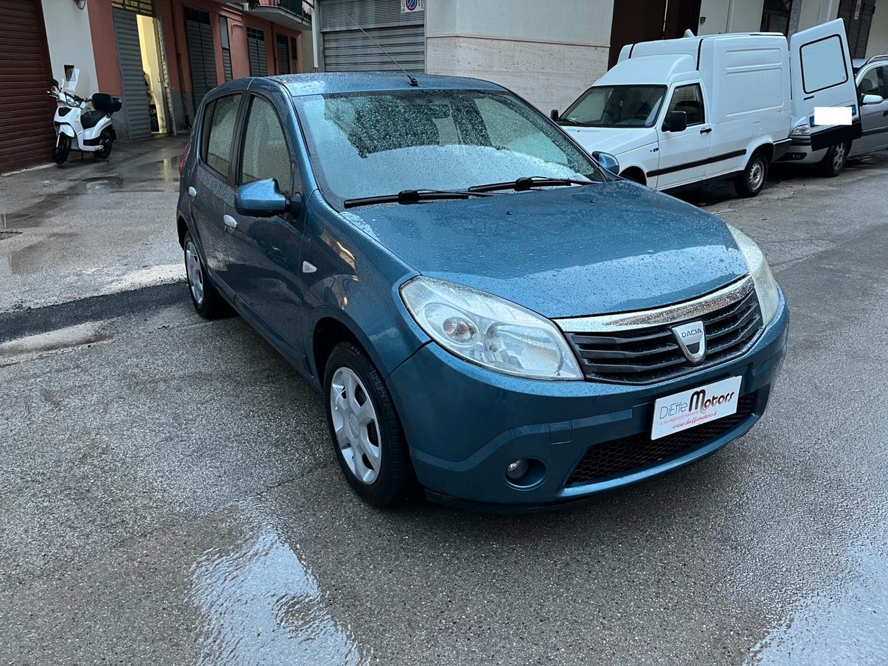 Dacia Sandero 1.4 8V Lauréate
