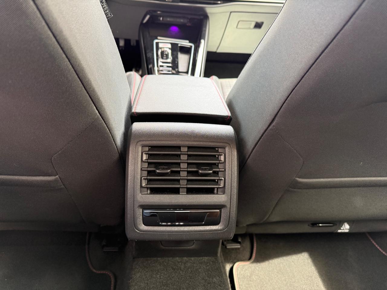 Volkswagen Golf GTI 2.0 TSI PERFORMANCE