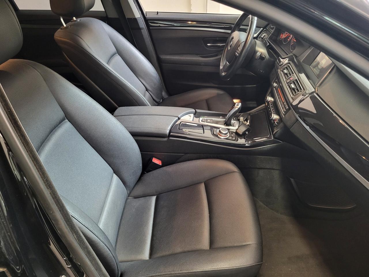 Bmw 520D 190 CV TUTTI I TAGLIANDI BMW!!! PREZZO REALE!!GARANZIA 12 MESI!!