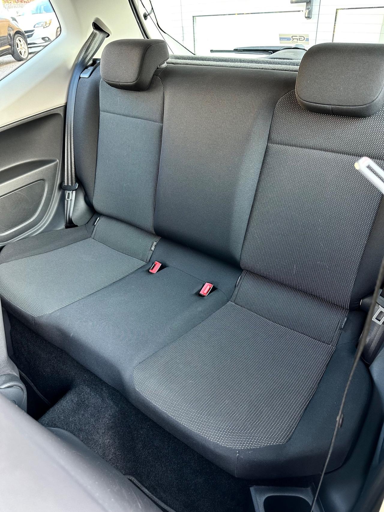 Volkswagen UP - 1.0Bz 60Cv - Neopatentati