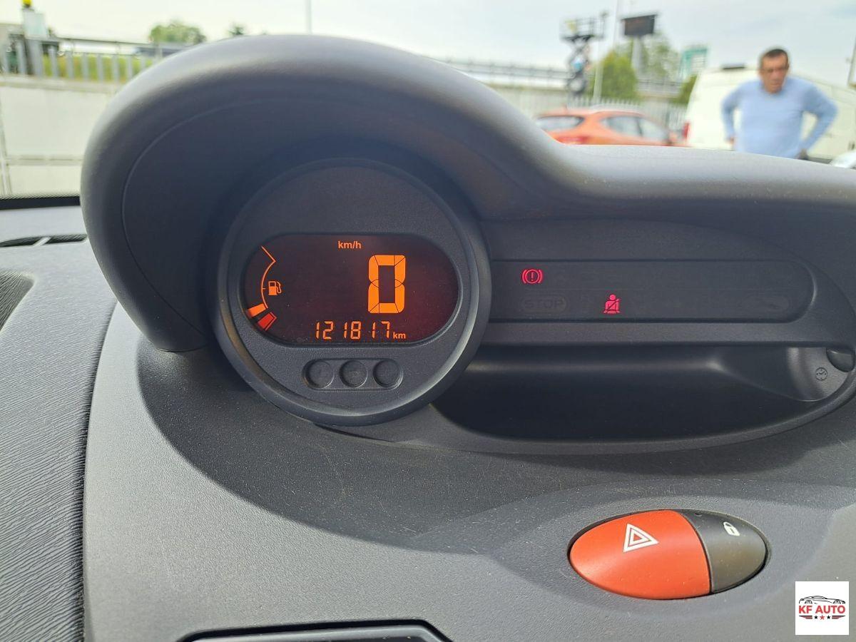 RENAULT - Twingo - 1.2 16V Dynamique