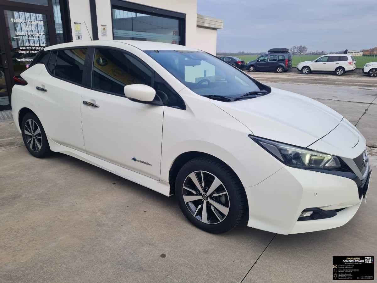 NISSAN Leaf Tekna 40 kWh-Elettrica-19.000 Km