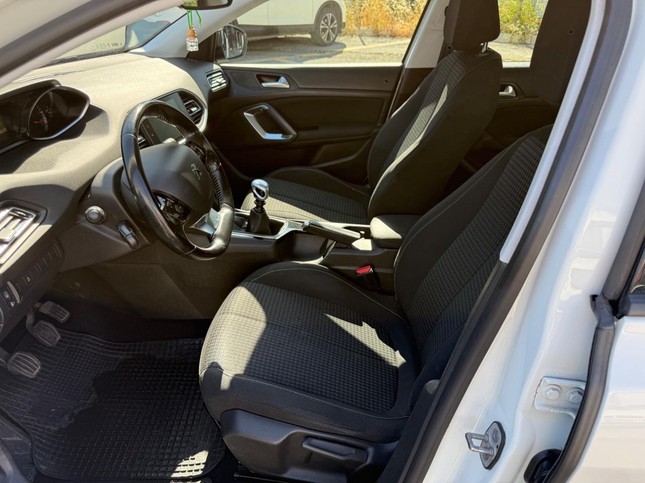 Peugeot 308 BlueHDi 130 S&S Active