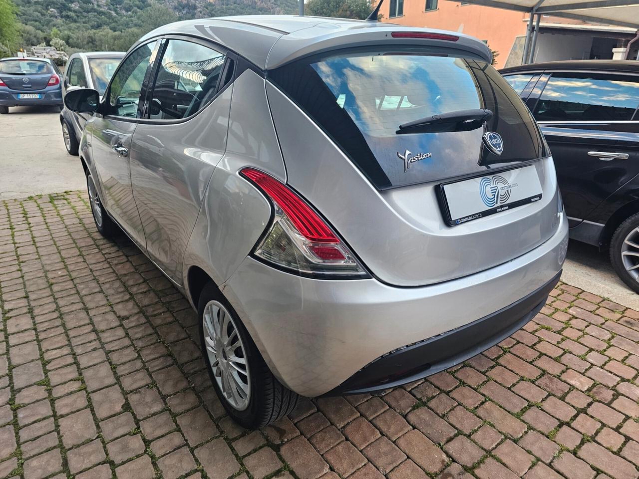 Lancia Ypsilon 1.3 MJT 16V 95 CV 5 porte S&S Silver