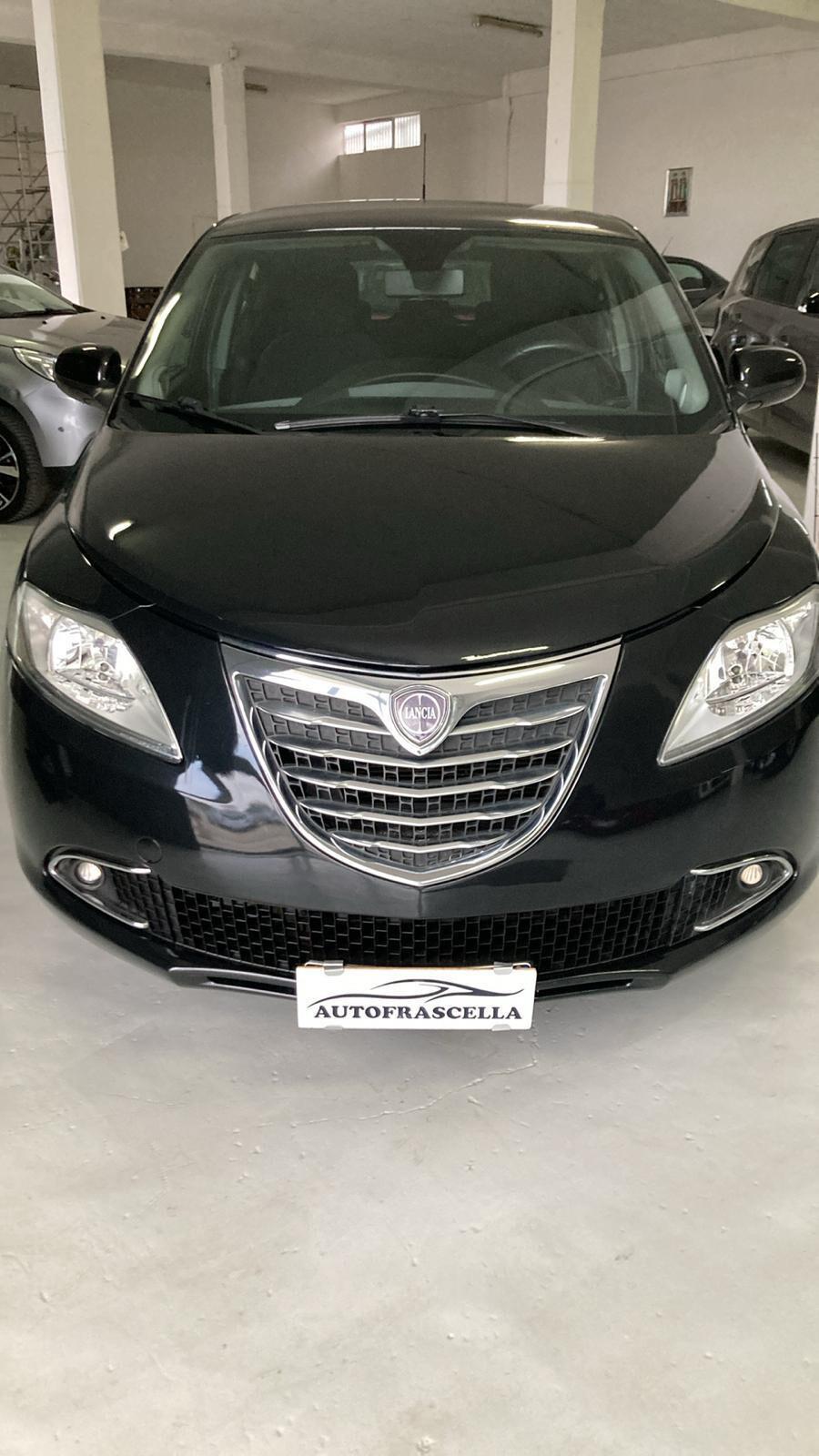 Lancia Ypsilon 1.2 69 CV 5 porte GPL Ecochic Silver