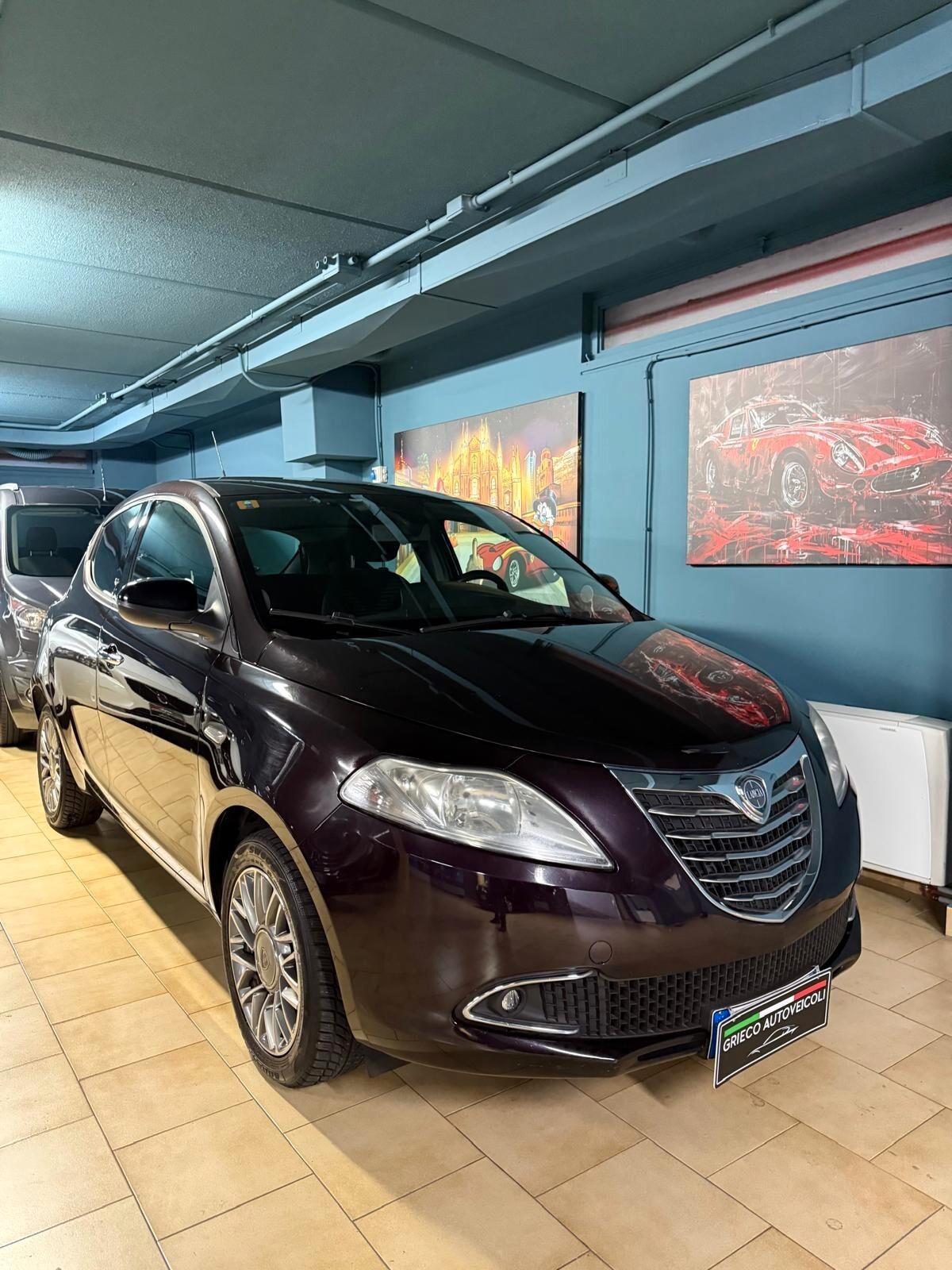 Lancia Ypsilon 1.2 69 CV 5 porte