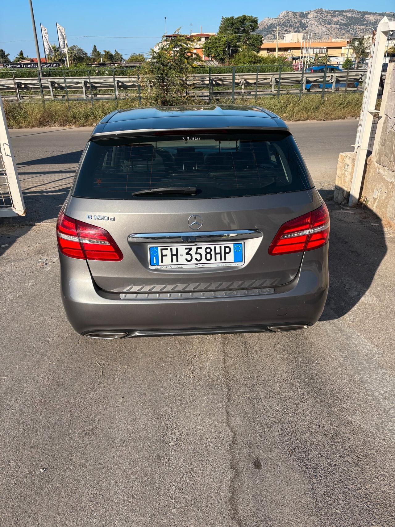 Mercedes-benz B 180 B 180 1.5 DIESEL ANNO 2017 KM 170.000 PER INFO 3279411053