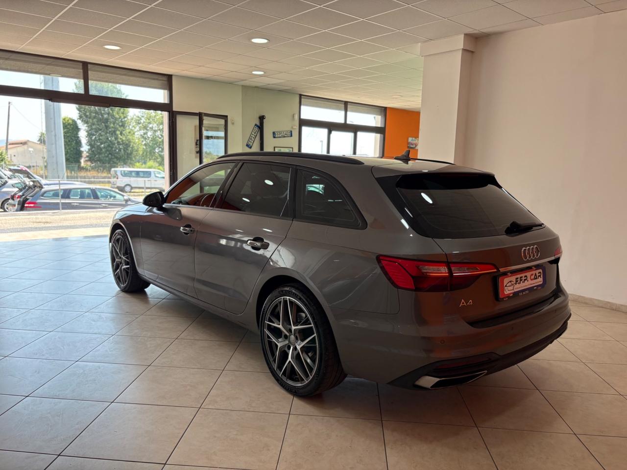 Audi A4 Avant 30 TDI/136 CV S tronic Business