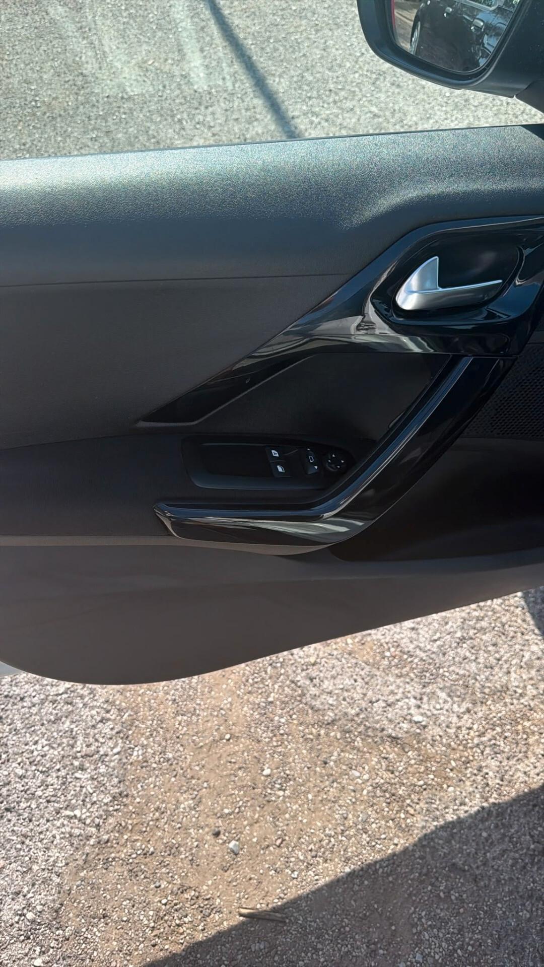 Peugeot 208 1.2 VTi 82 CV 5 porte Access