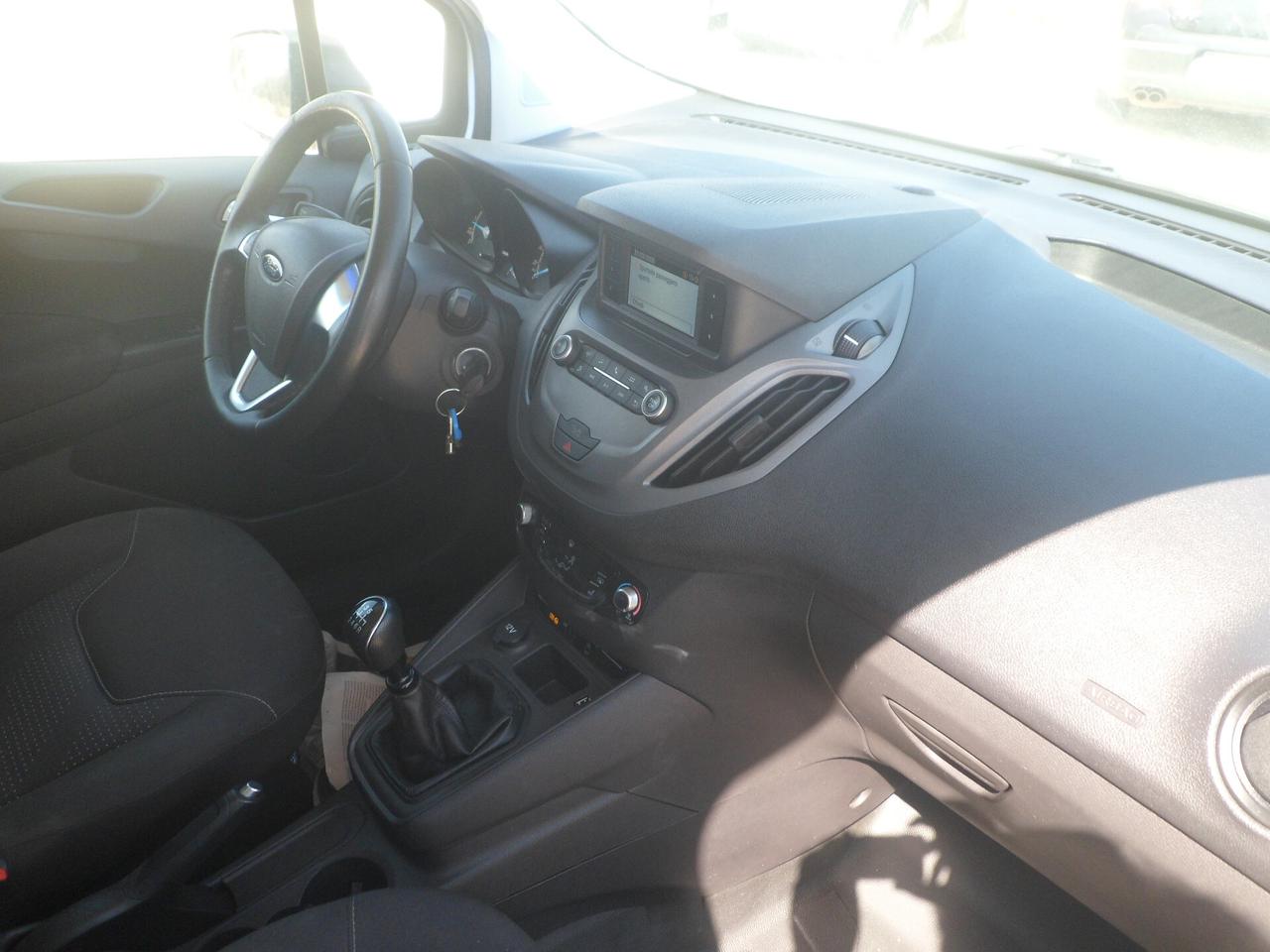 Ford Transit Courier furgone attrezzato