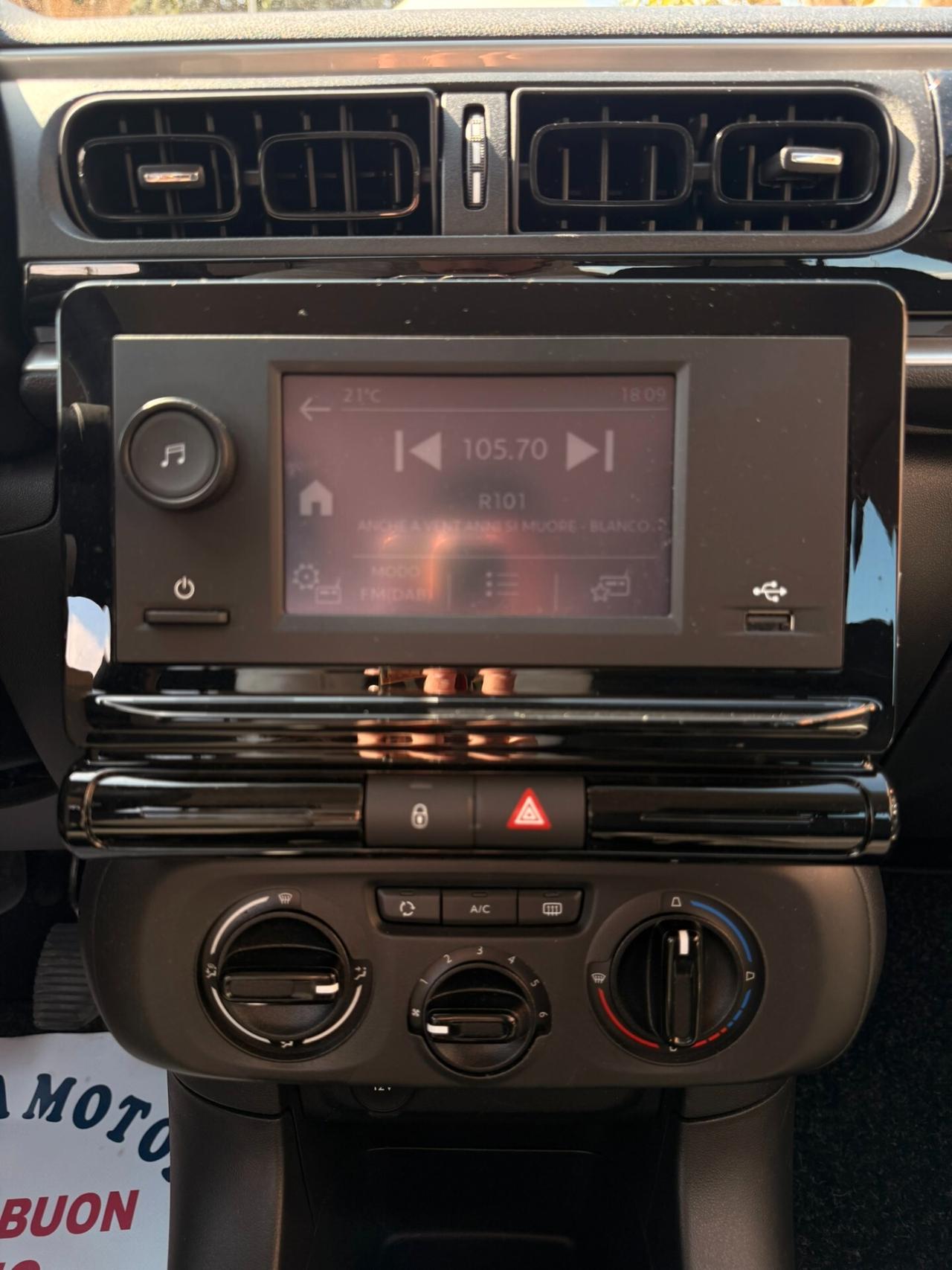 Citroen C3 1.2 Benz. 83CV 21.000KM - 2022