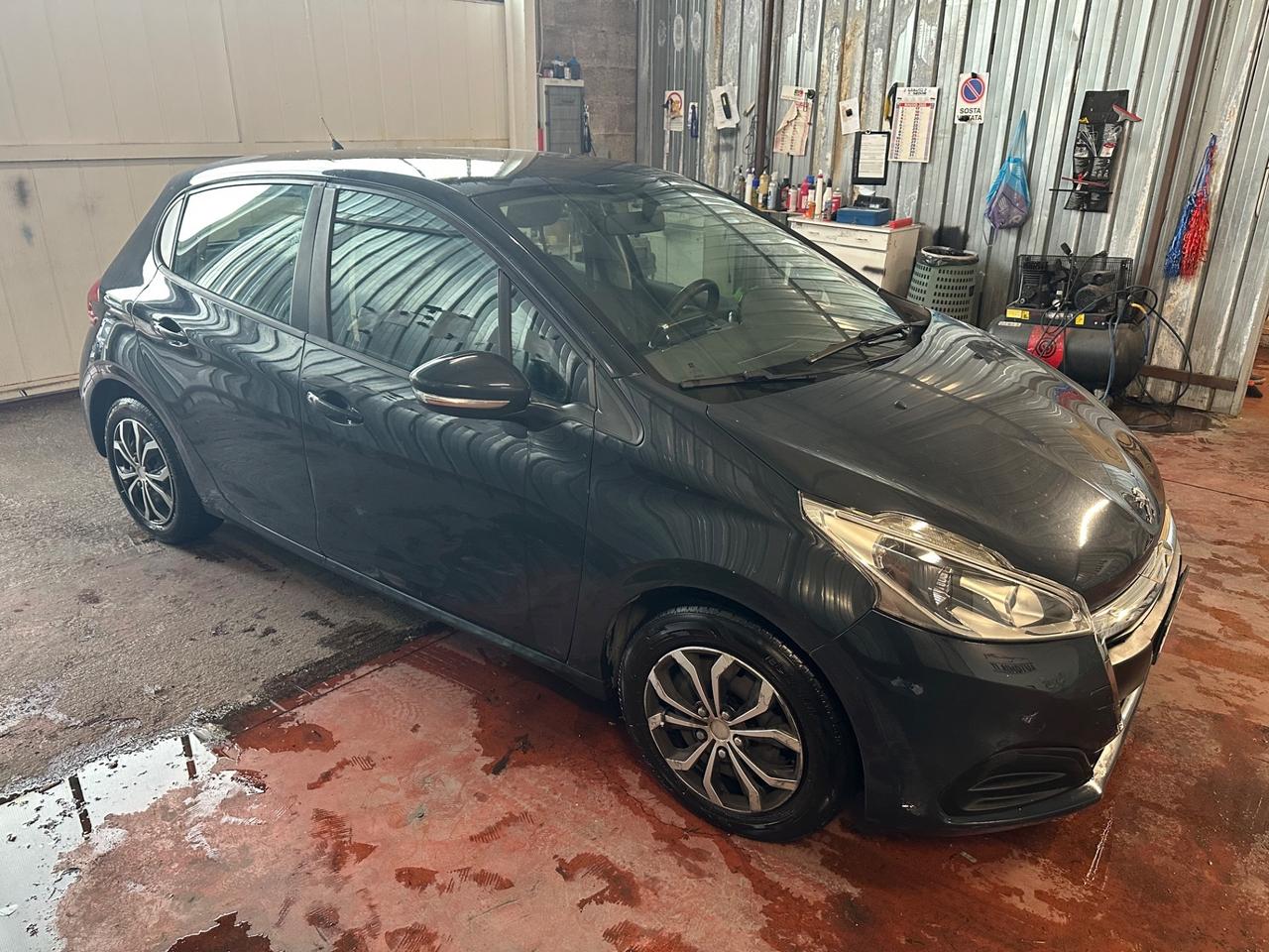 Peugeot 208 PureTech 82 5 porte Allure EURO 6