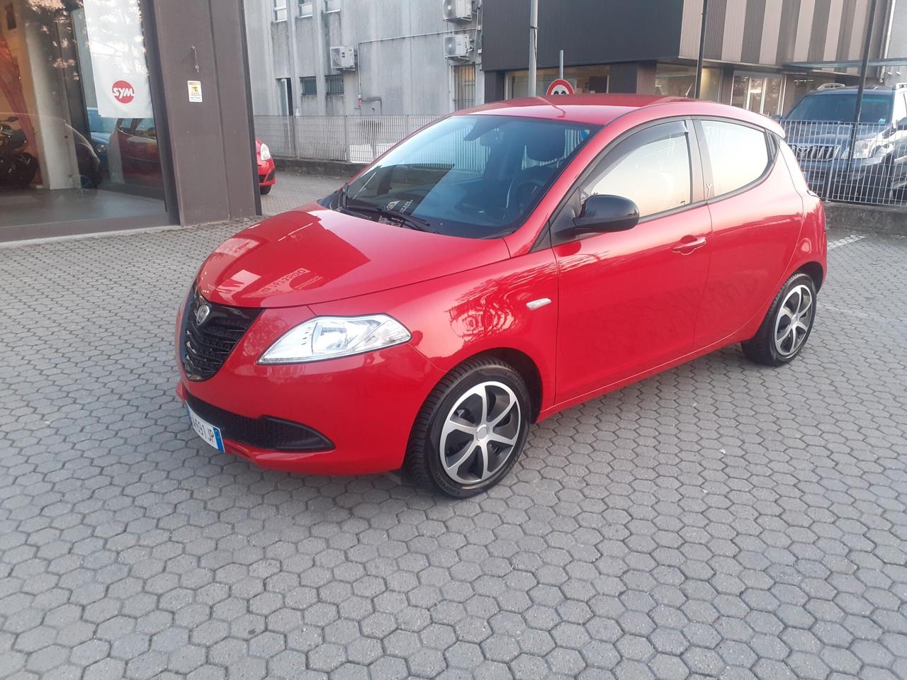 Lancia Ypsilon 1.2 69 CV