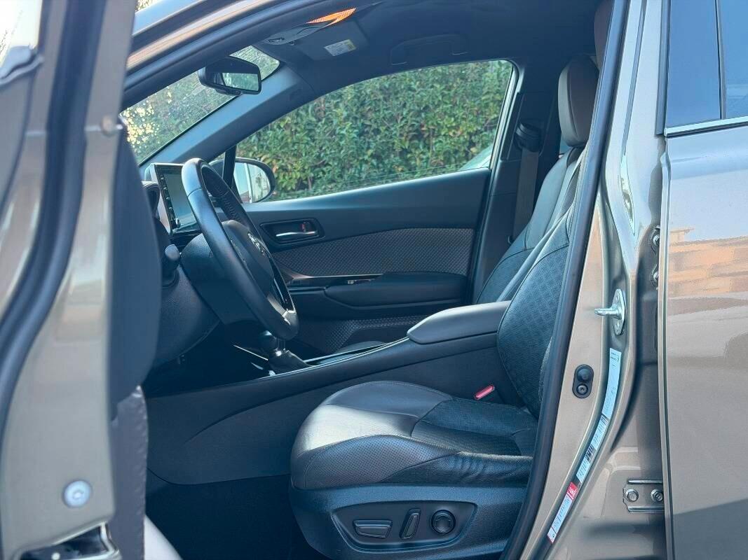 Toyota C-HR 1.8 Hybrid E-CVT Lounge