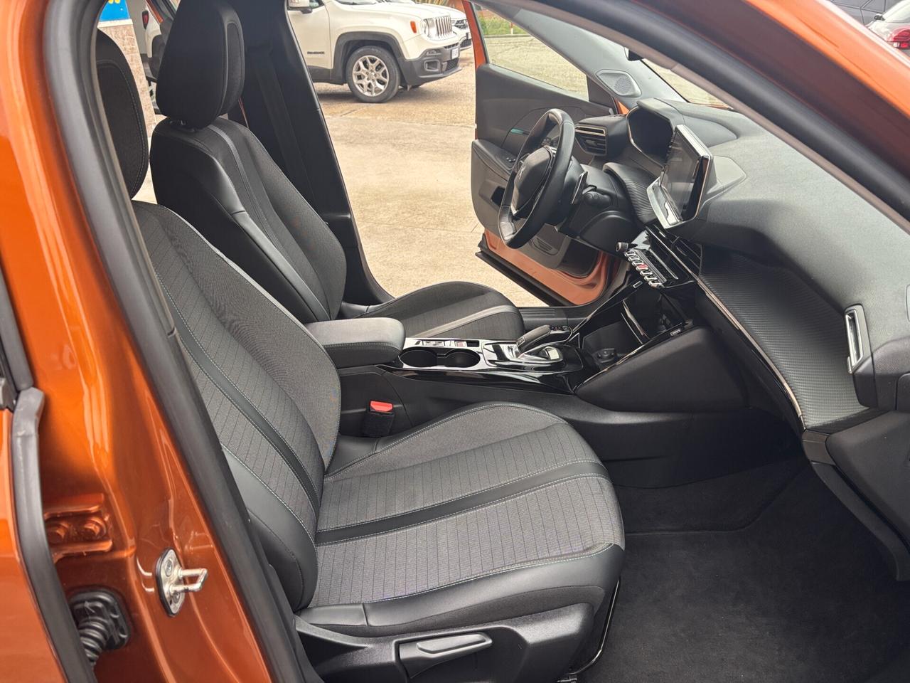 Peugeot 2008 BlueHDi EAT8 Allure - 2021