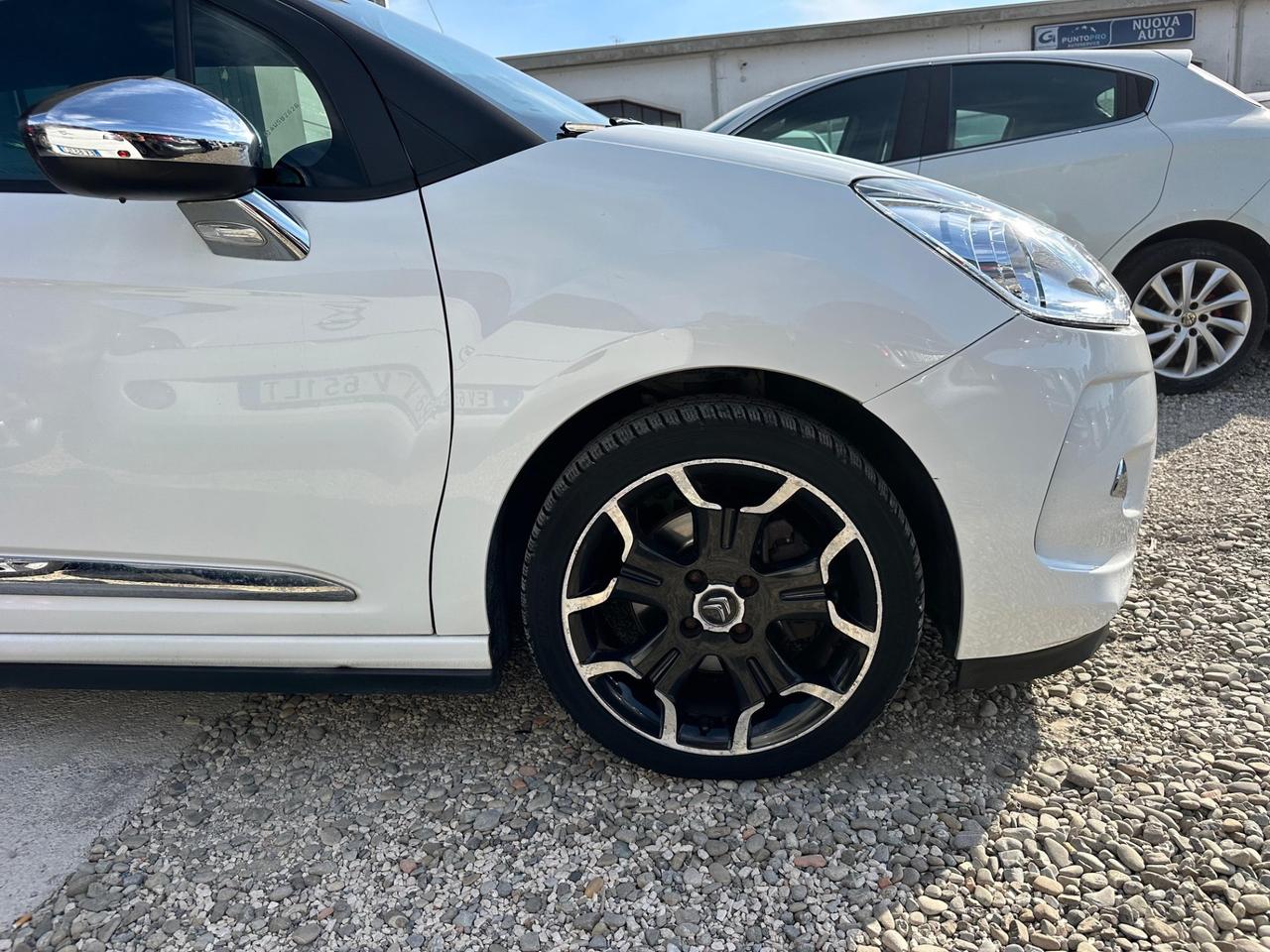 Ds DS3 3 1.6 e-HDi 115 airdream Just Black