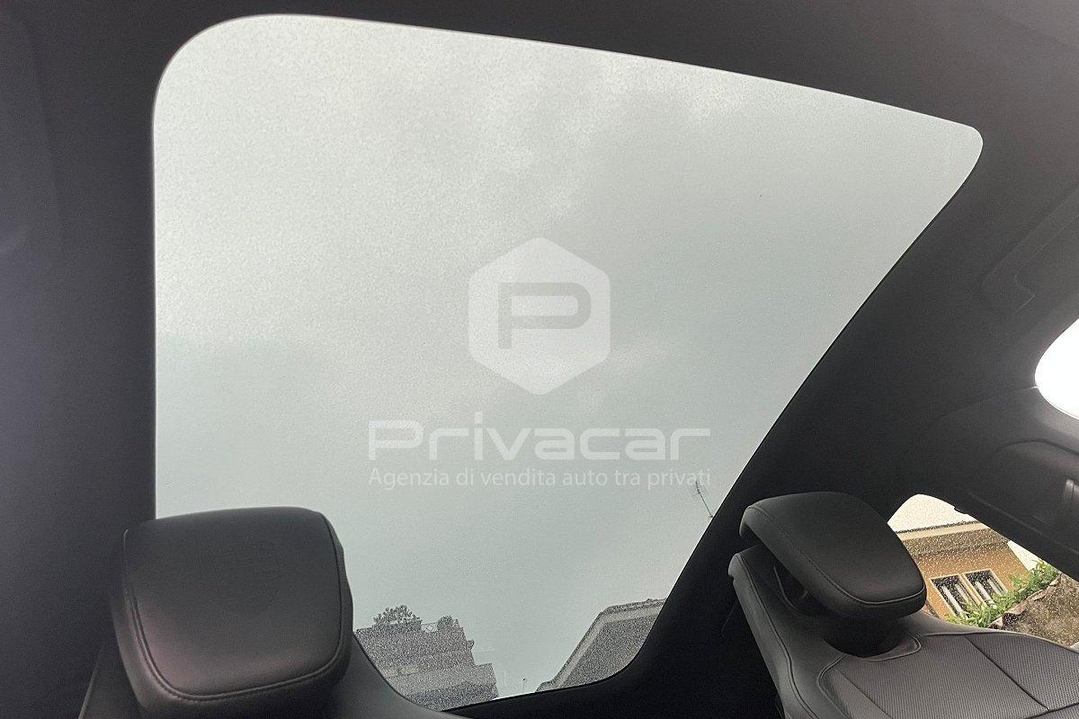 PORSCHE Taycan 4S