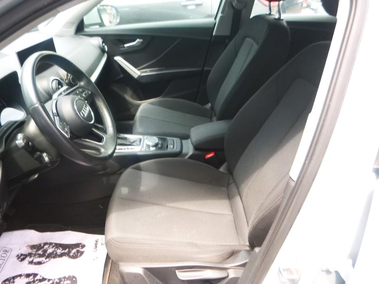 Audi Q2 35 TDI quattro S tronic Identity Black