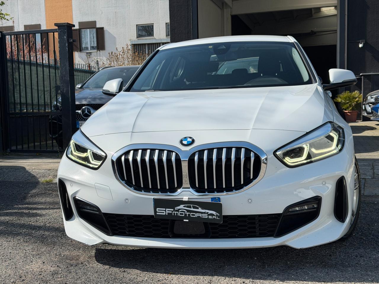 Bmw 116 116d 5p. Msport