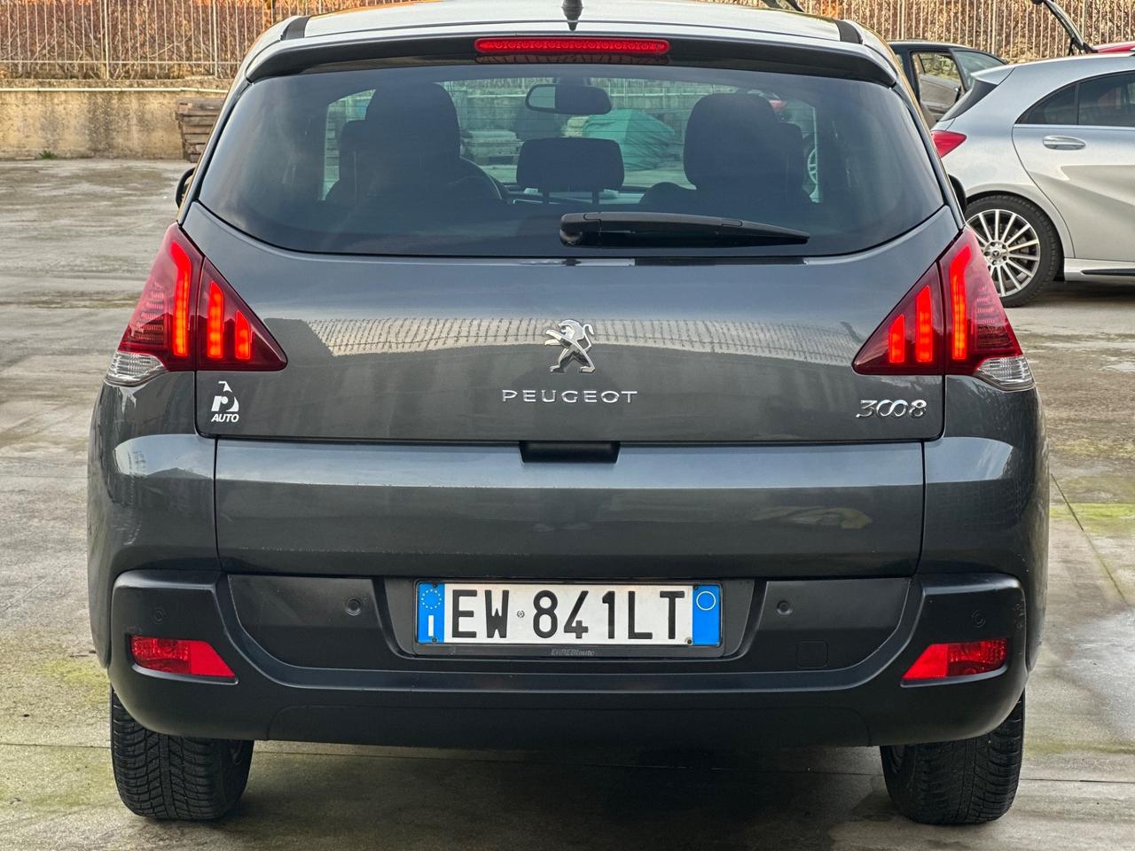 Peugeot 3008 1.6 HDi 115CV Business MY 2014