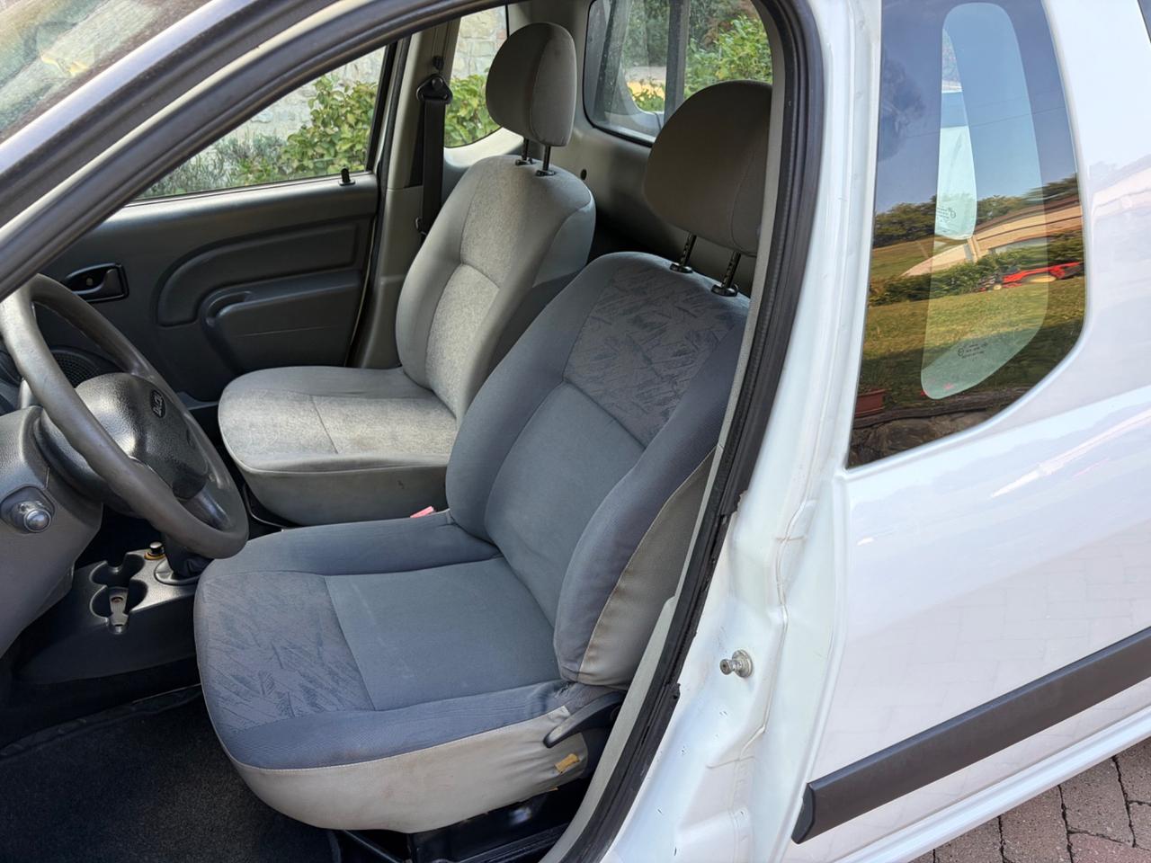 Dacia Logan Pick-Up 1.6 87 CV