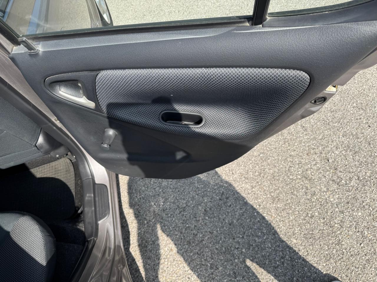 Toyota Yaris 1.4 tdi D-4D cat 5 porte Sol
