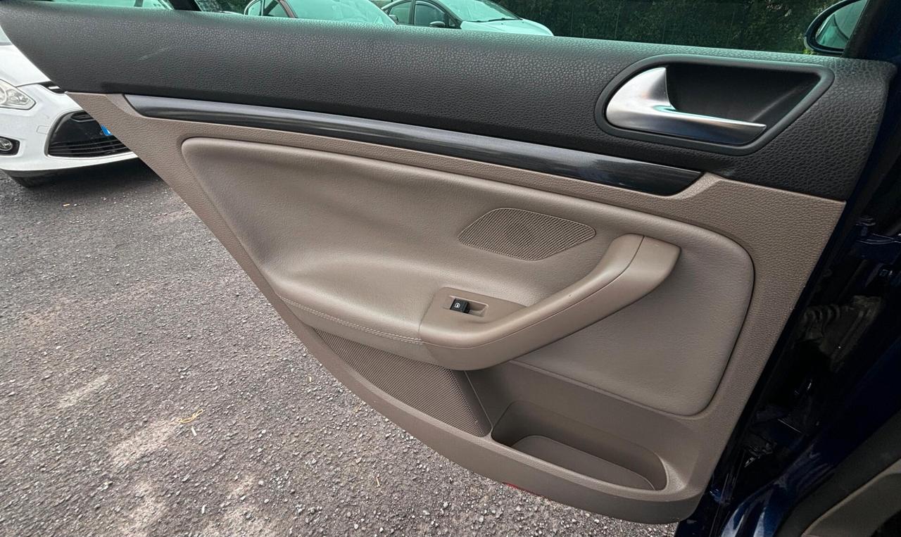 Volkswagen Golf 1.9 TDI DPF 5p. GT Sport